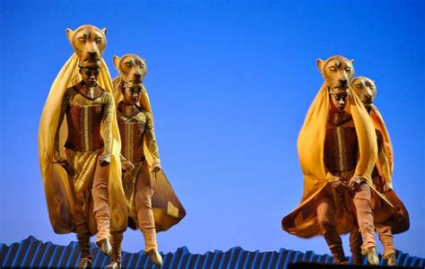 Review: THE LION KING First International Touring .